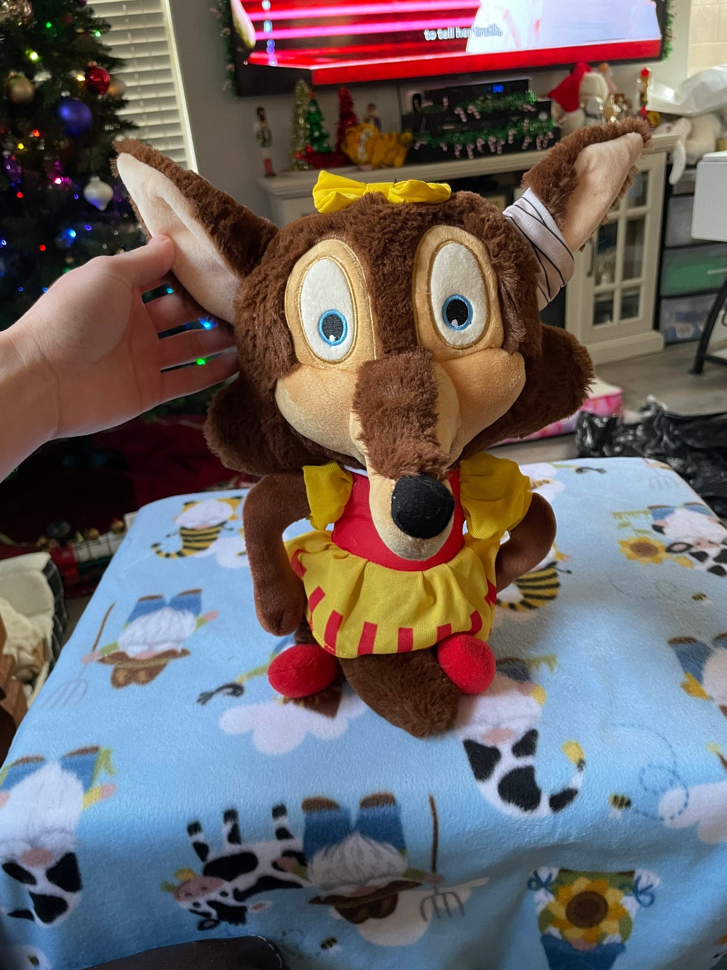 Knott’s Berry Farm Bear-y Tales Return To The Fair 12” Coyote Plush
