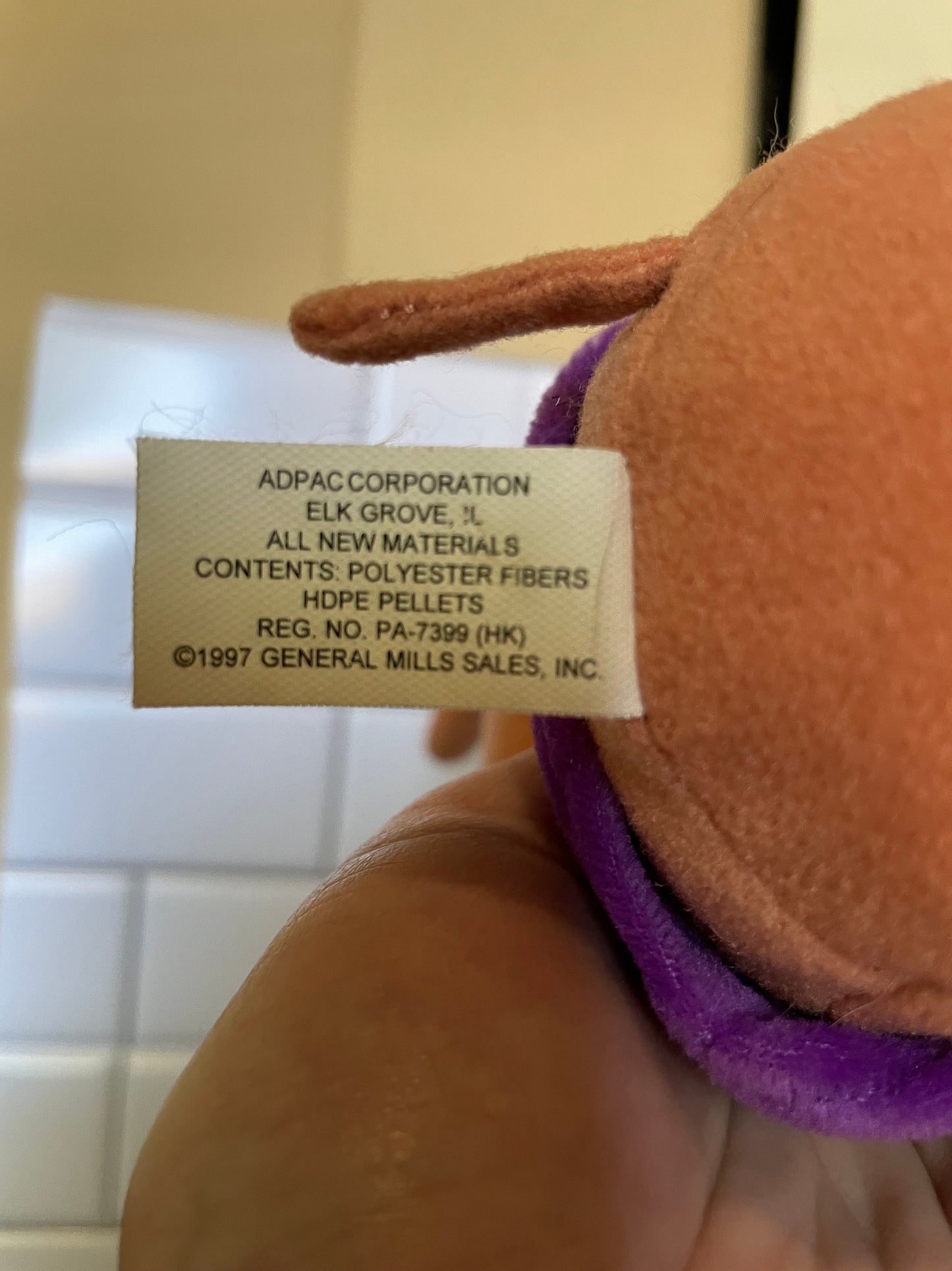 General Mills Orange Cookie Crisp Chip Hound Dog Plush 1997