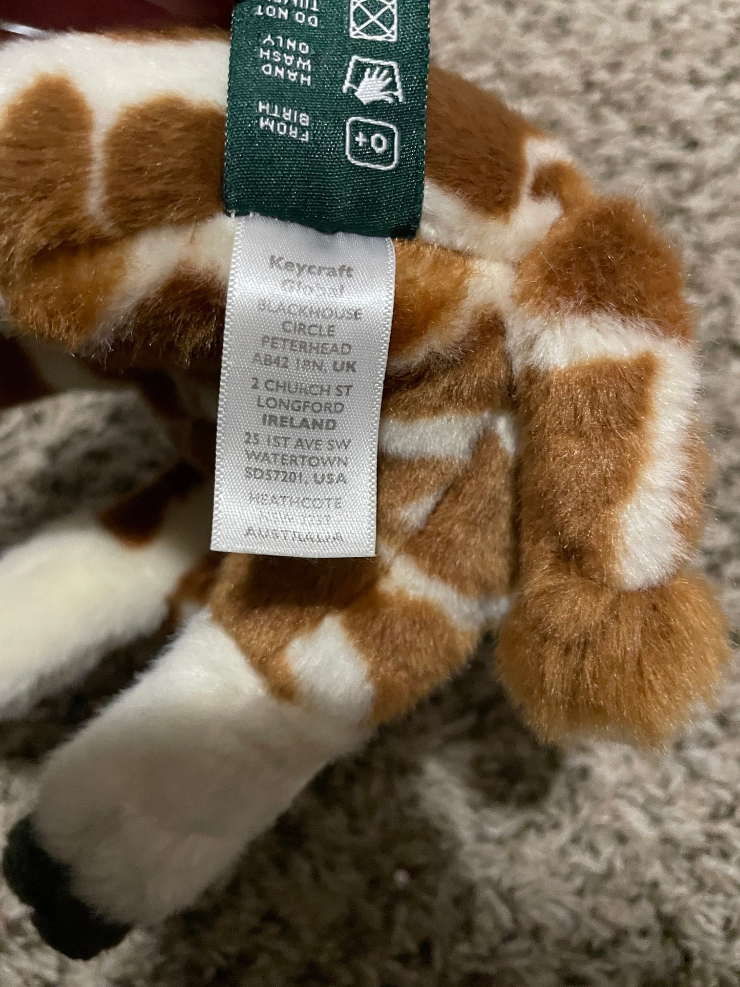 Living nature giraffe plush