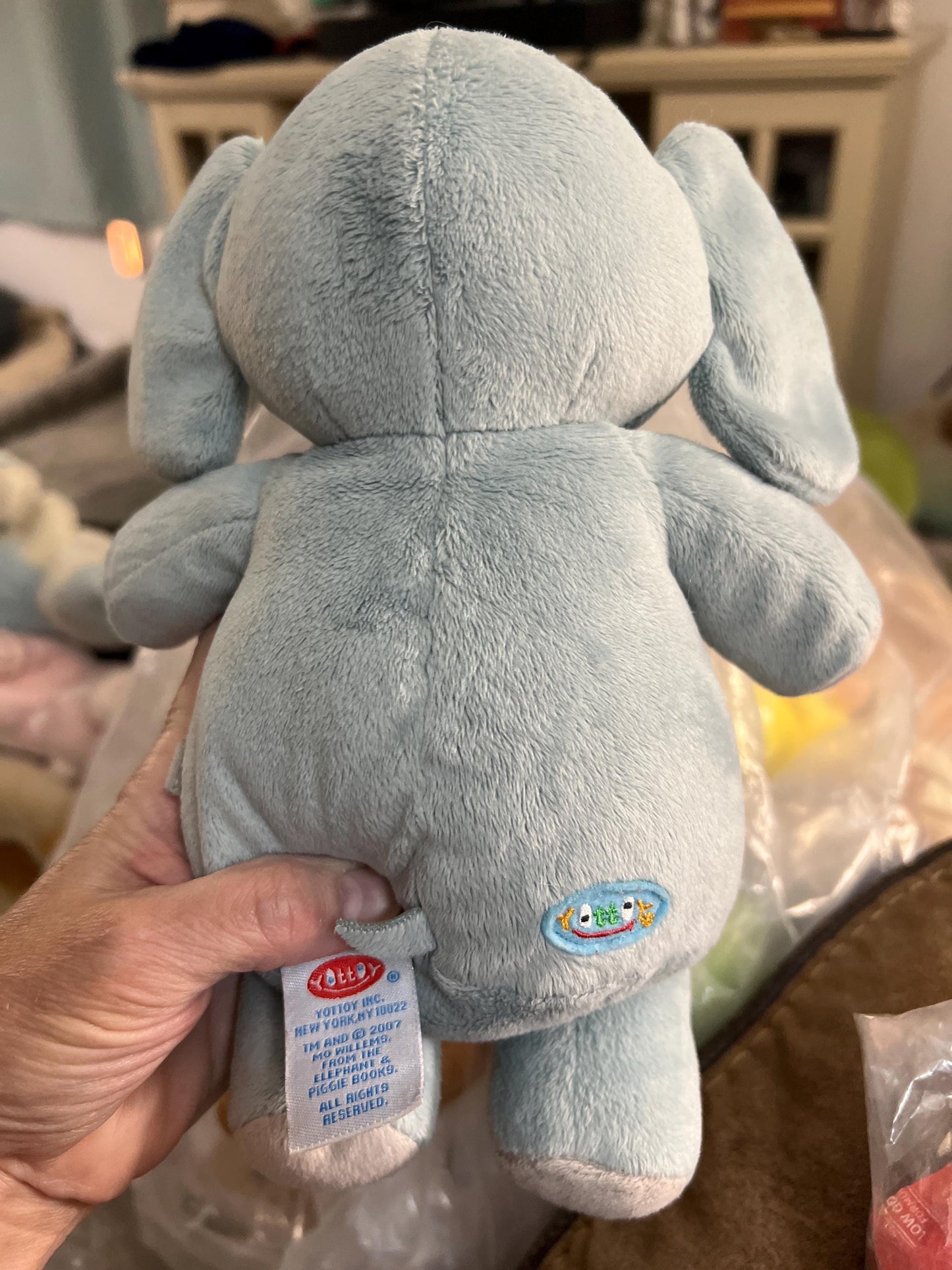 Yottoy Gerald Blue Elephant Mo Willems
