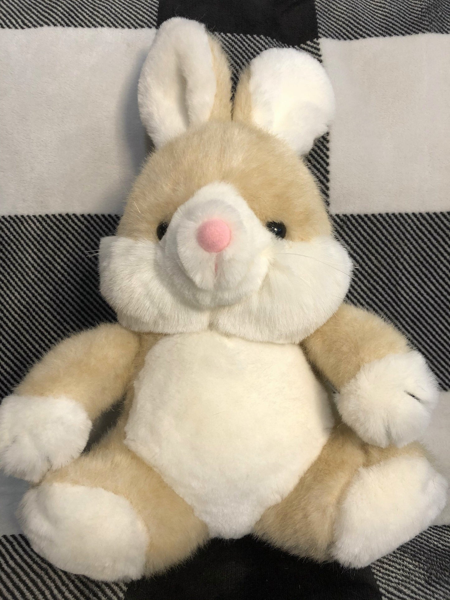 Loveland 1985 Windsor Toys Bunny