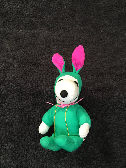 Whitman's Retired 6" Sampler Snoopy dressed as the Easter Bunny Green Plush