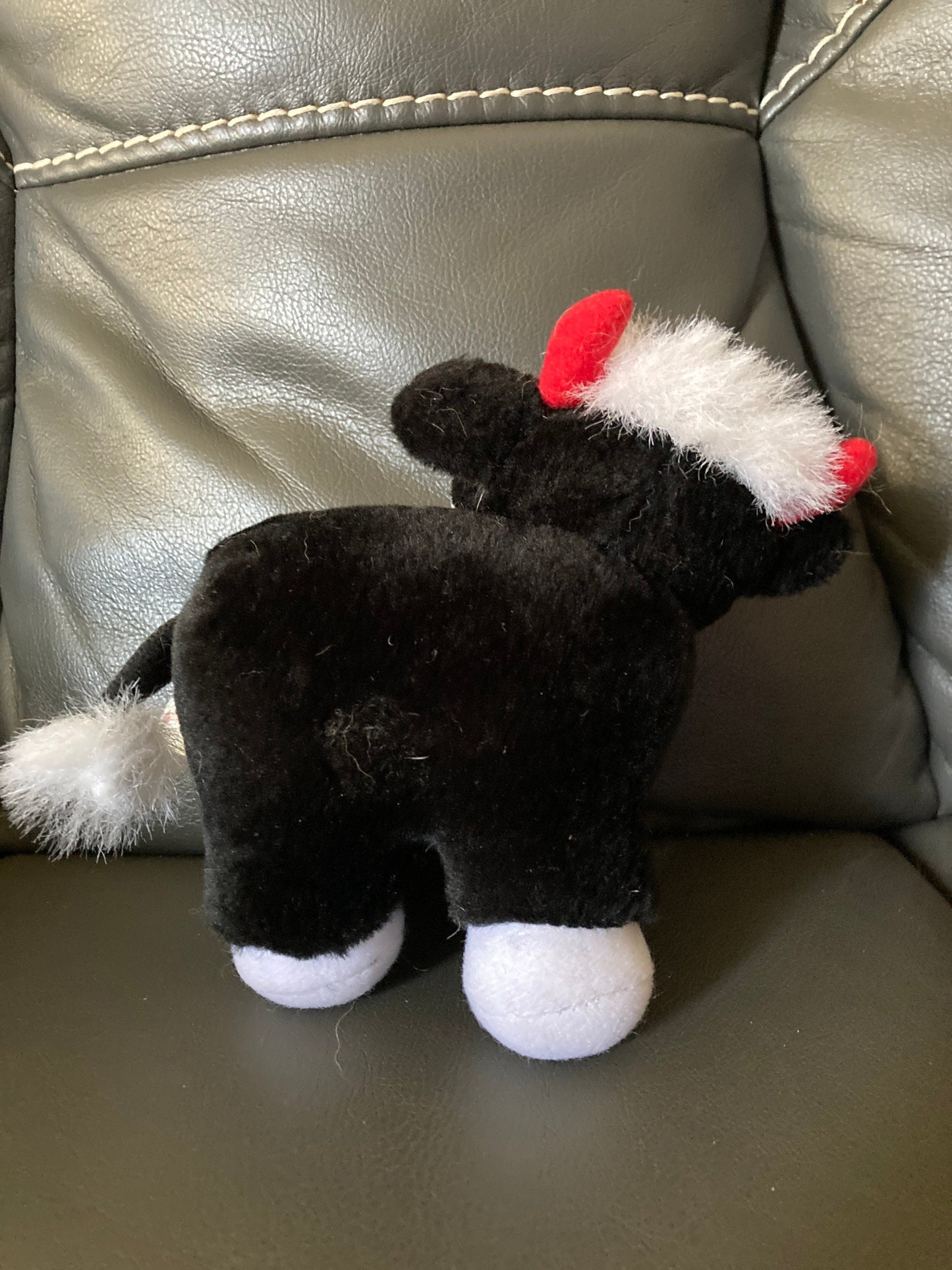 Vintage Russ Luv Pets Brandy Bull Cow