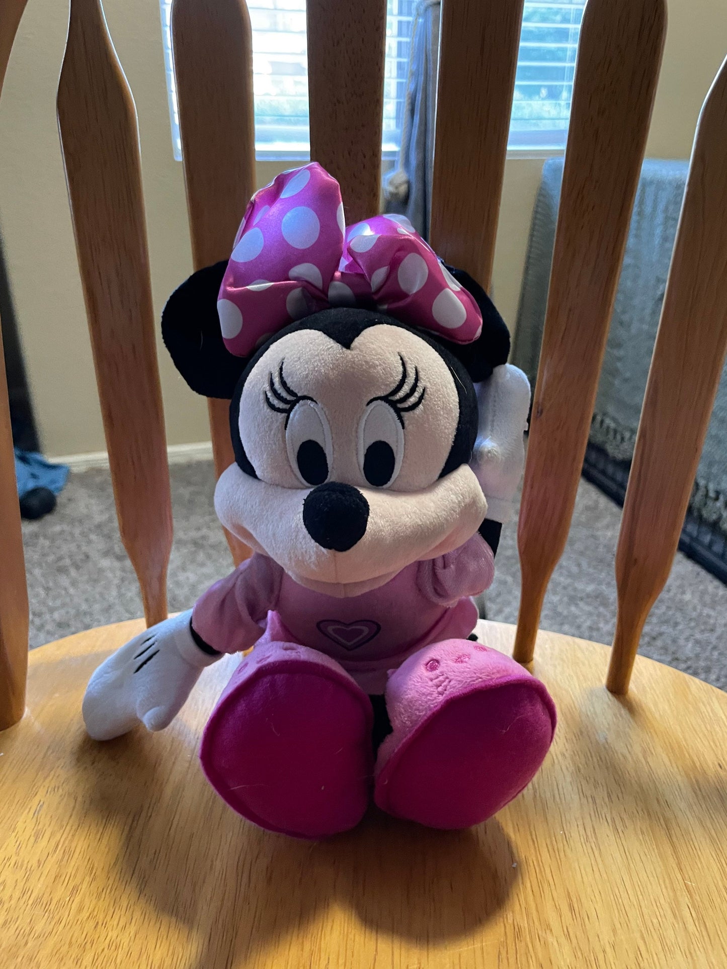 Disney Singing Minnie Mouse Stuffed Animal - Voice box works
