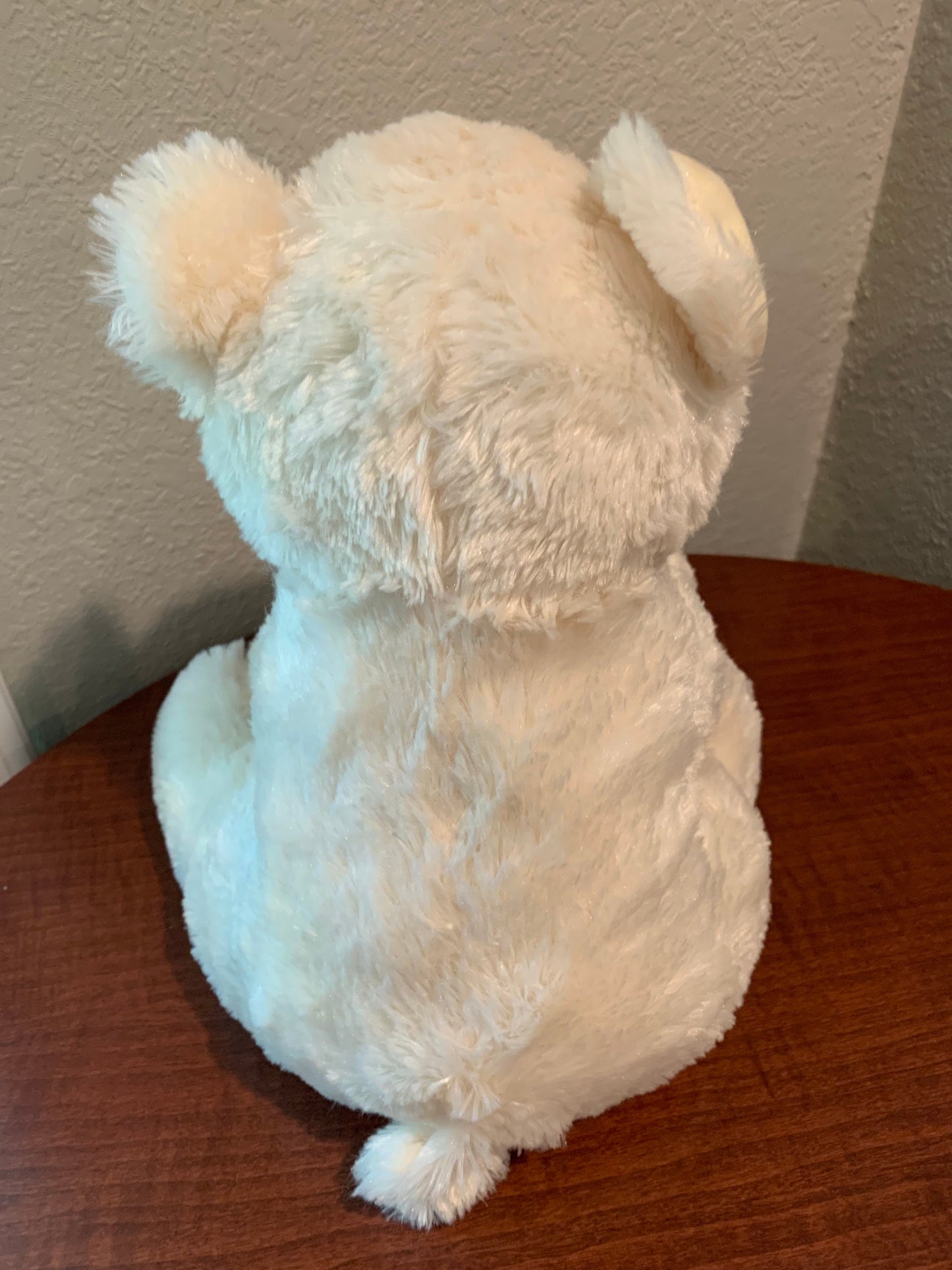 Polar bear plush, sitting. Soft. No toe strings or beans