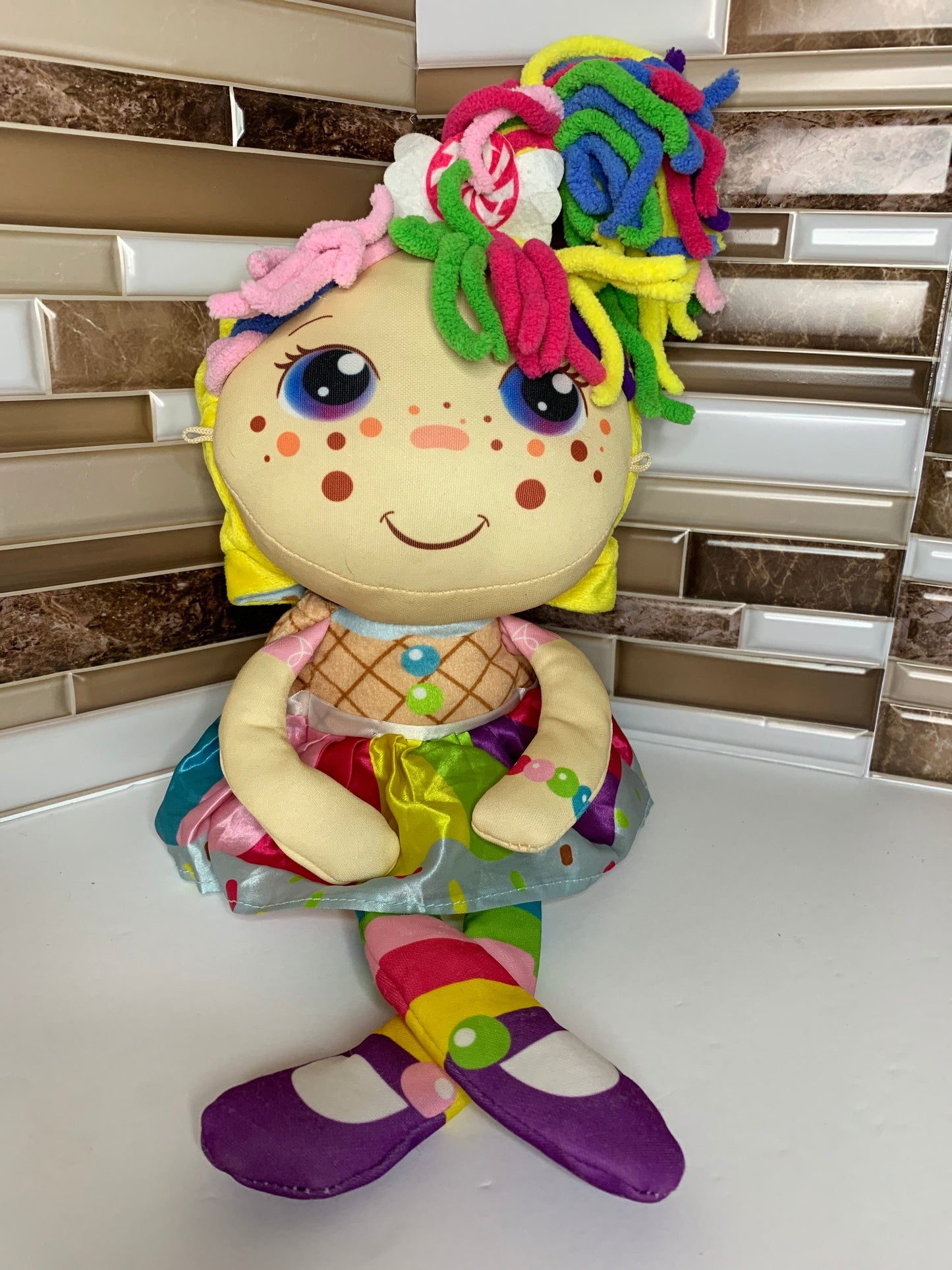 Flip Zee Girls Zandy Candy. 12”-18” Colorful girl doll.