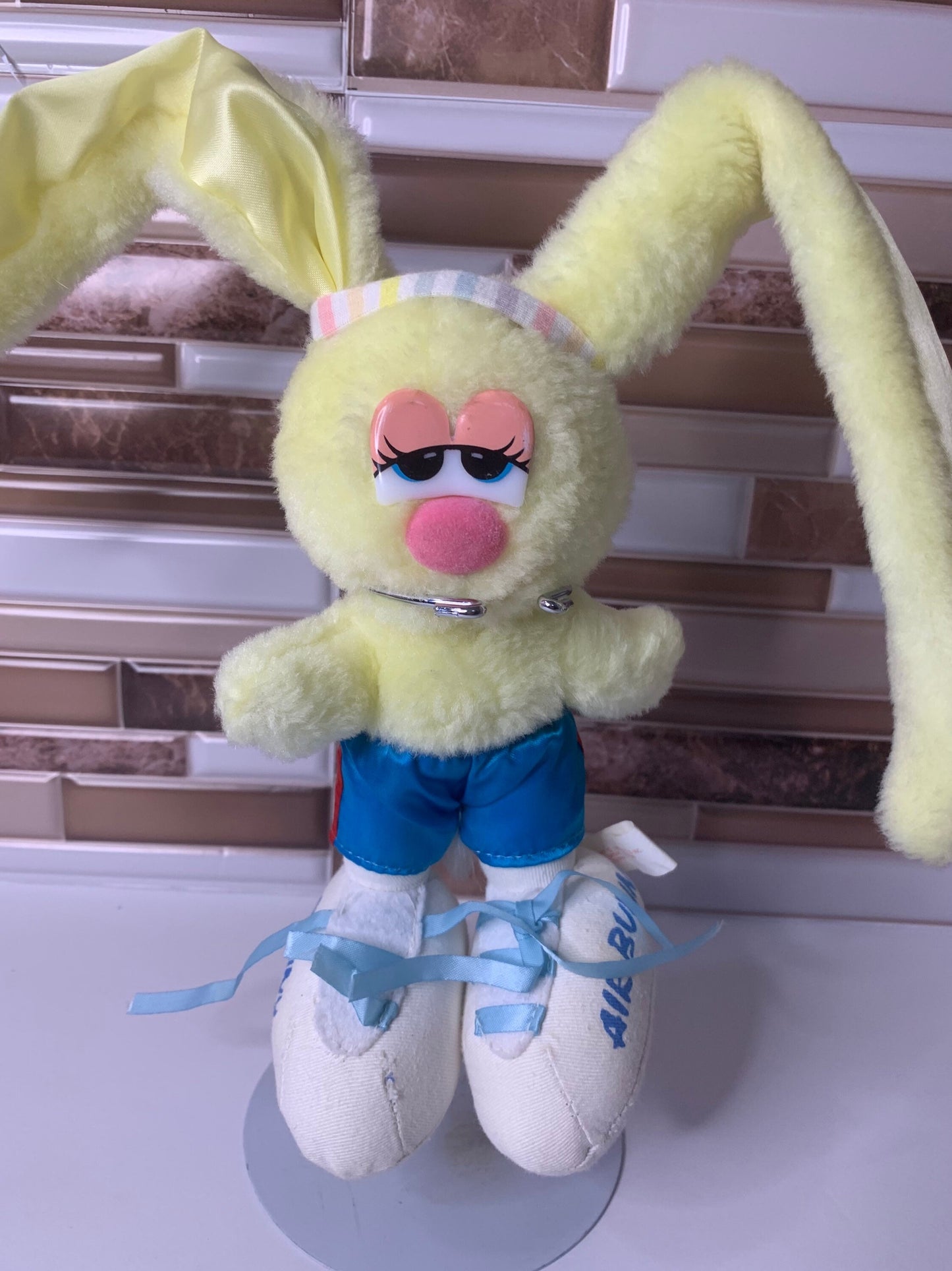Vintage Giftco Inc Yellow Air Bunny. Tennis shoes, long ears, satin lining 1991
