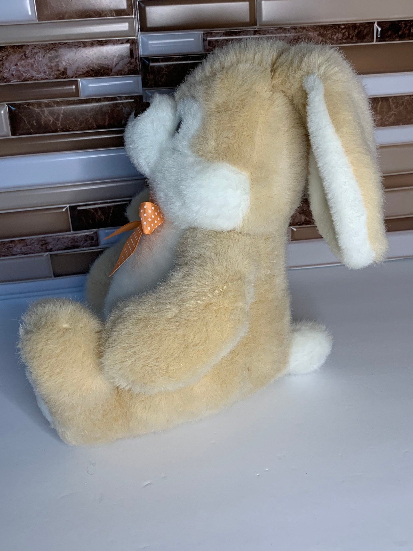 Vintage Common Wealth Easter Bunny/Rabbit. Carrots on feet. Orange Polka dot bow