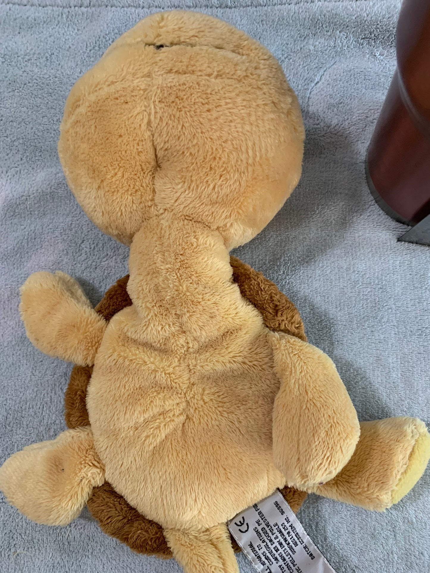 Vintage Yellow Russ Berrie Li’l Peepers Shelly Mommy. 11” Missing her baby.