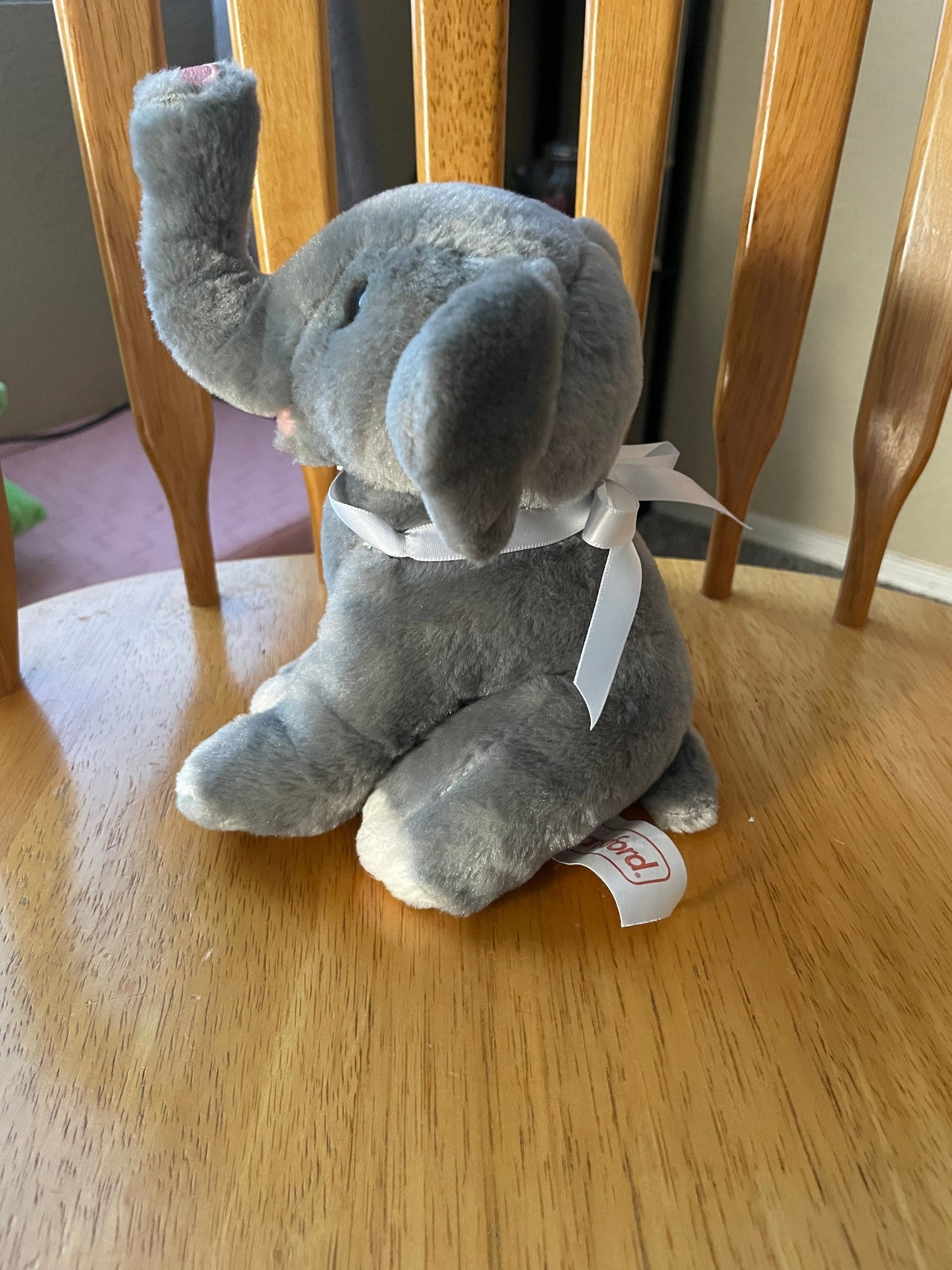 Vintage Small elephant with pink ribbon and heart nose stuffed Animal plush toys