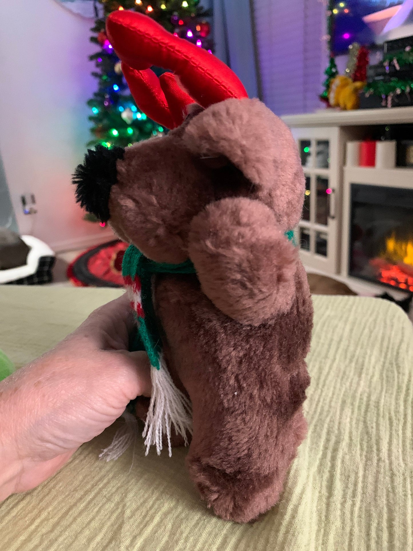 Vintage 1989 Joelson Industries 6” Christmas Reindeer/Moose Plush with red satin antlers.