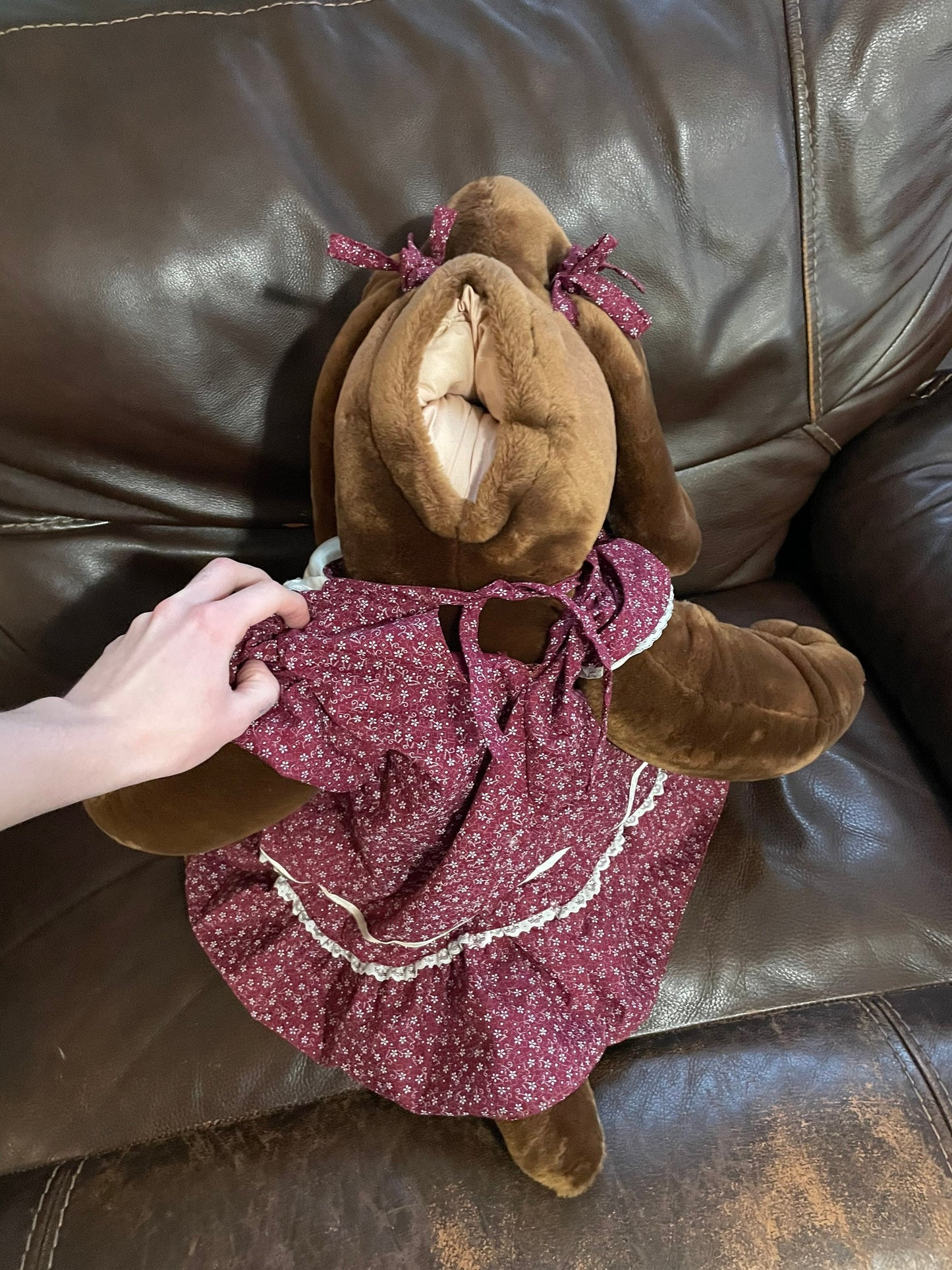 1981 Vintage Wrinkles Dog Hand Puppet Plush Girl Dog #1791990 26” Tall Stuffed Animal