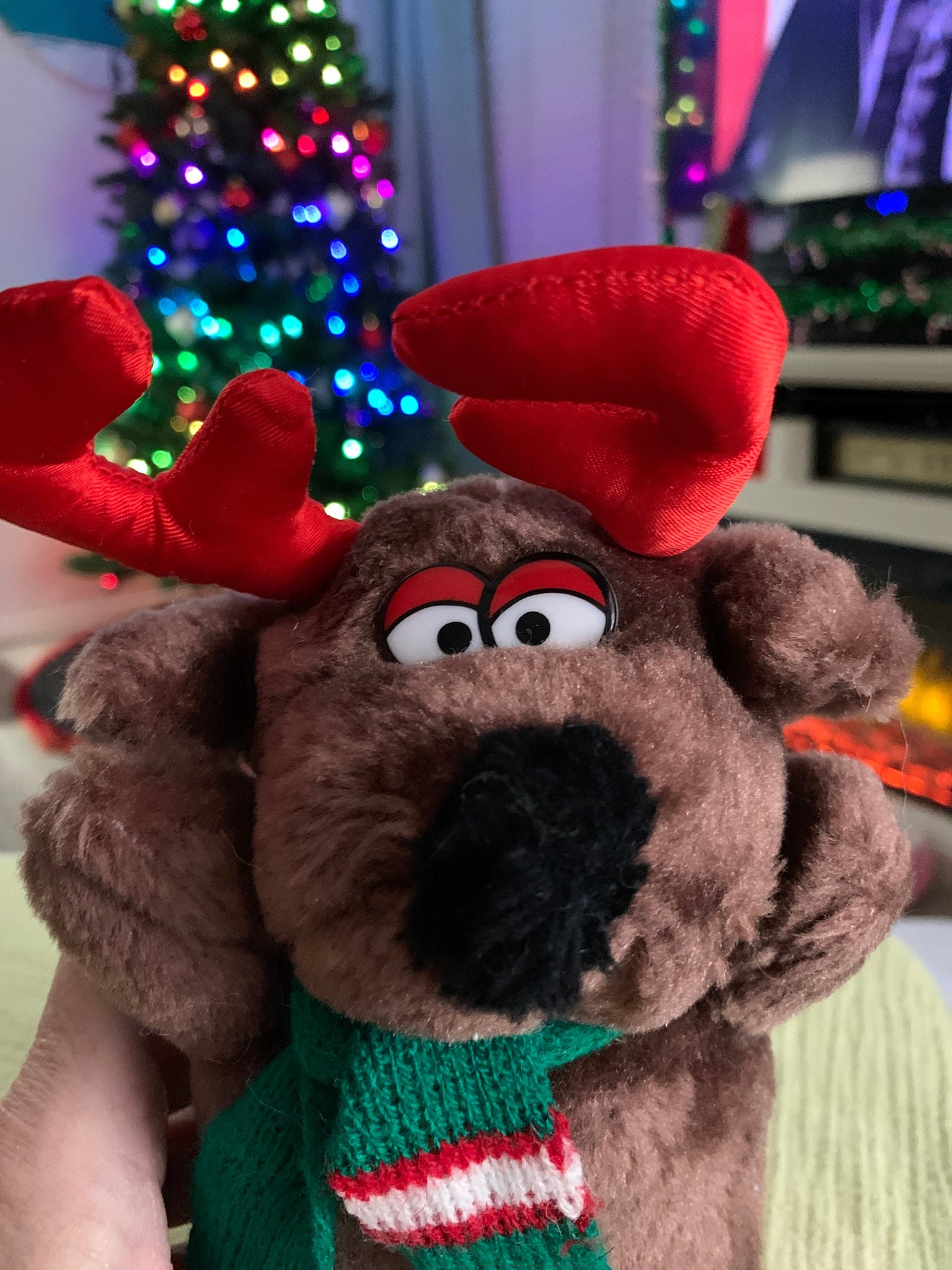 Vintage 1989 Joelson Industries 6” Christmas Reindeer/Moose Plush with red satin antlers.