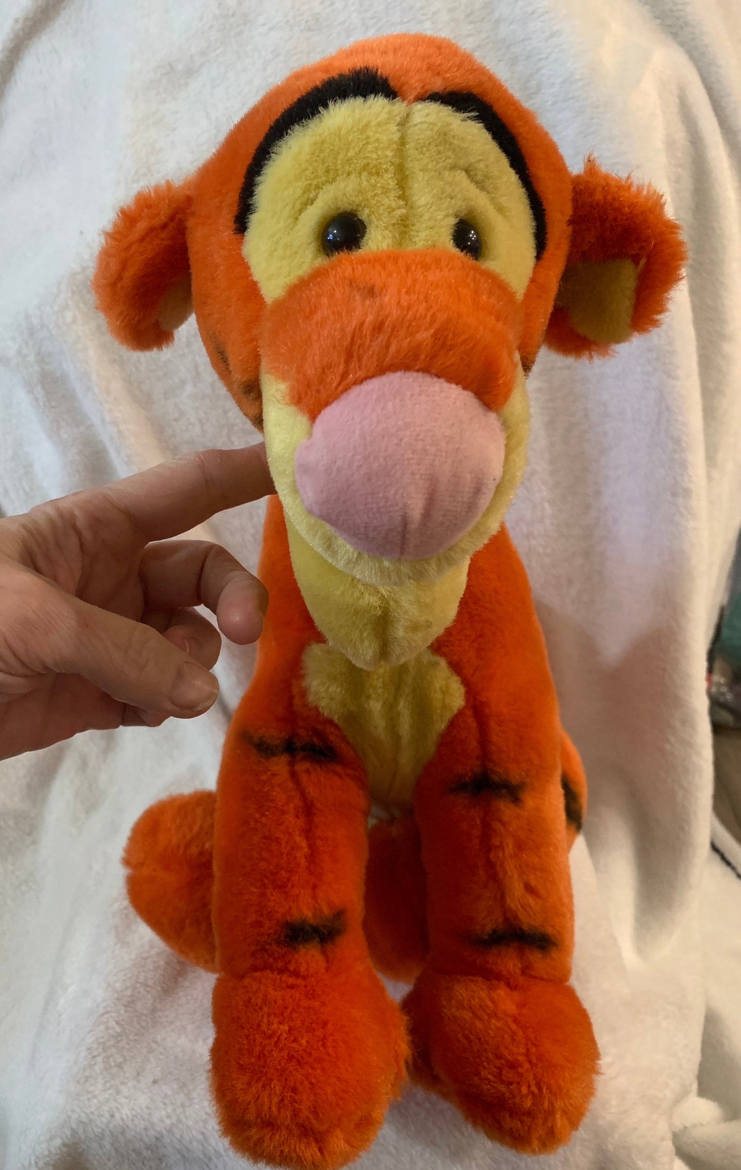 Large Winnie the Pooh Tigger Stuffed Animal Plush Toy Vintage For Kids Disney Disneyland