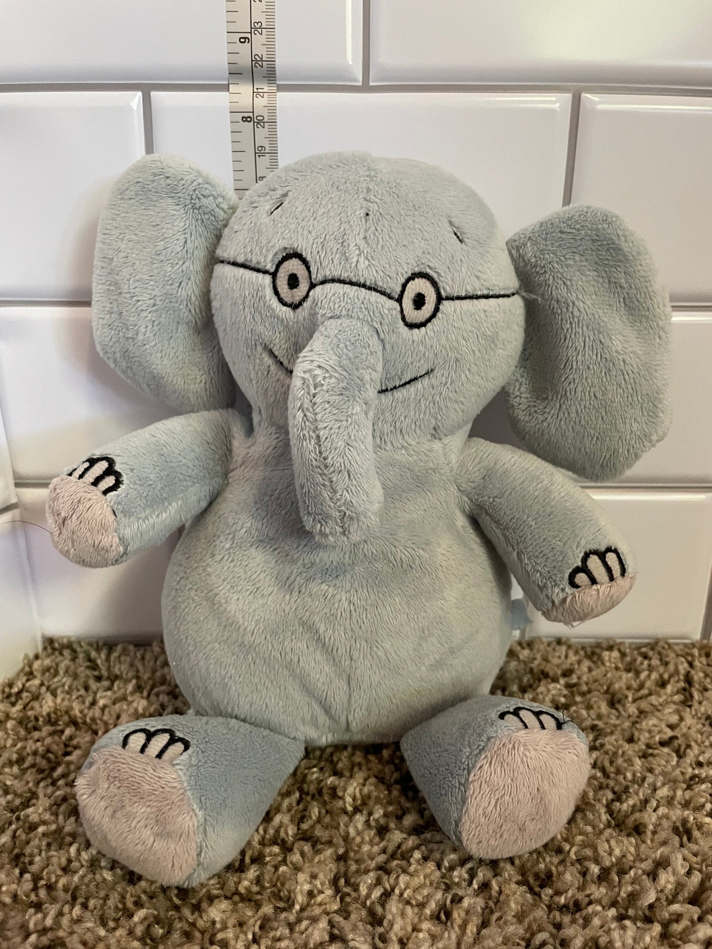 Yottoy Gerald Blue Elephant Mo Willems