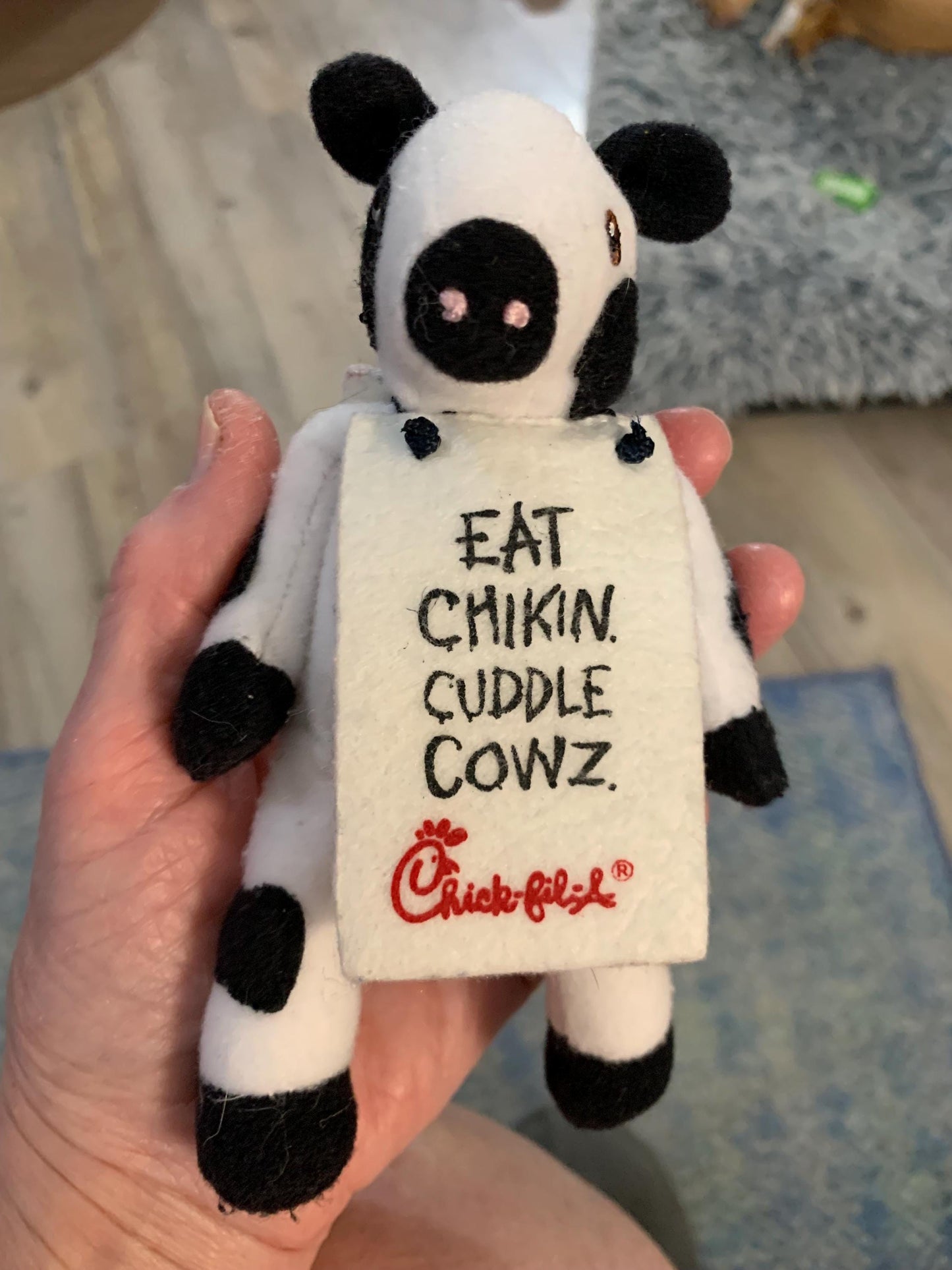 Chick Fil A Eat Chikin Cuddle Cowz Plush 2002