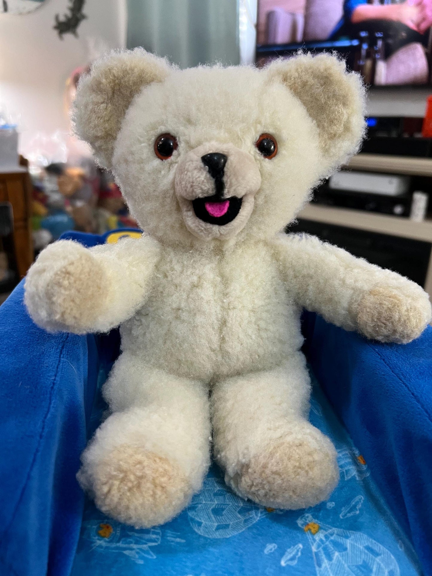 Russ Berrie Snuggle The Bear Fabric Softener Teddy Bear Plush. 1986.