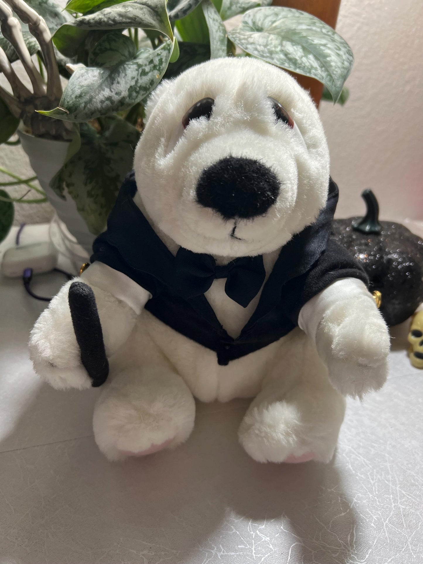 Vintage White Polar Bear Plush Toy: Magician Tuxedo