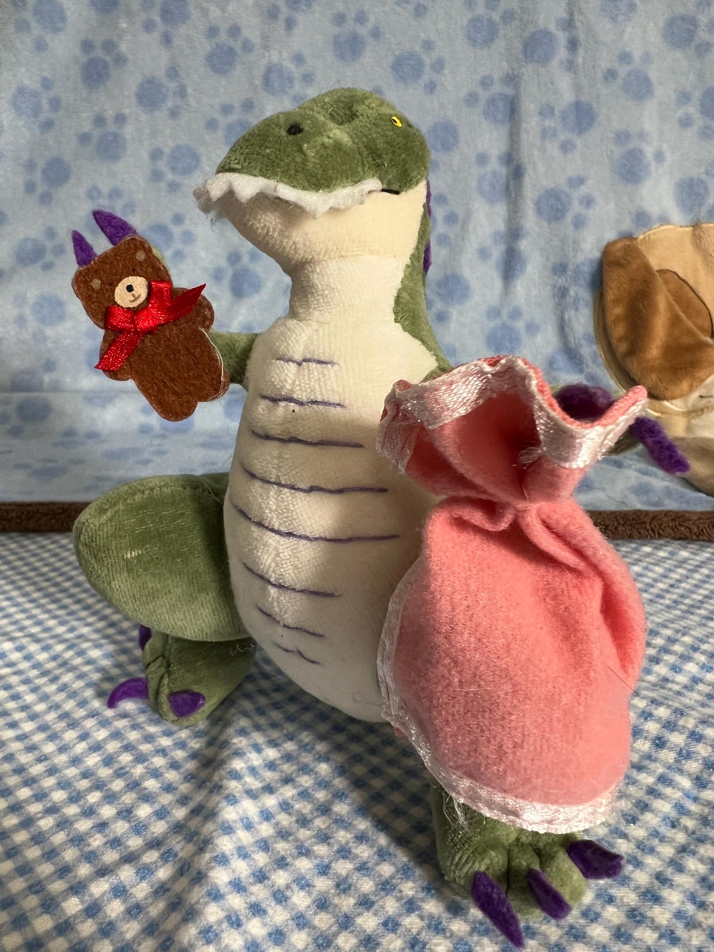 Green And Cream Dinosaur How Do Dinosaurs Say Goodnight Plush