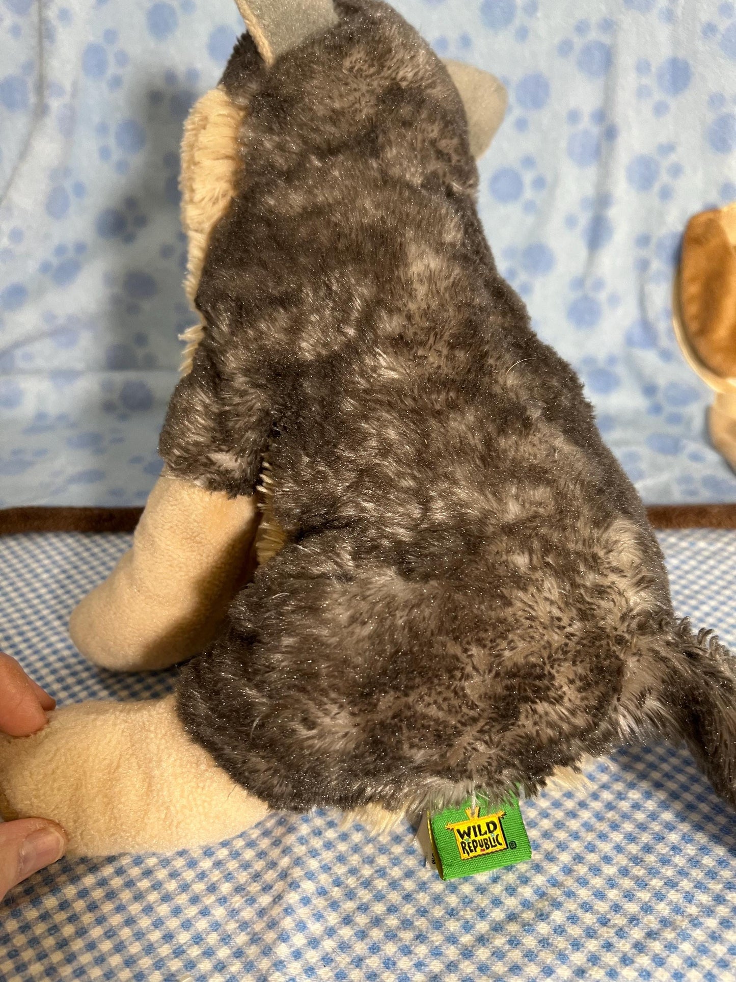 Wild Republic Gray And Tan Wolf Dog Plush. Green Tag 2013