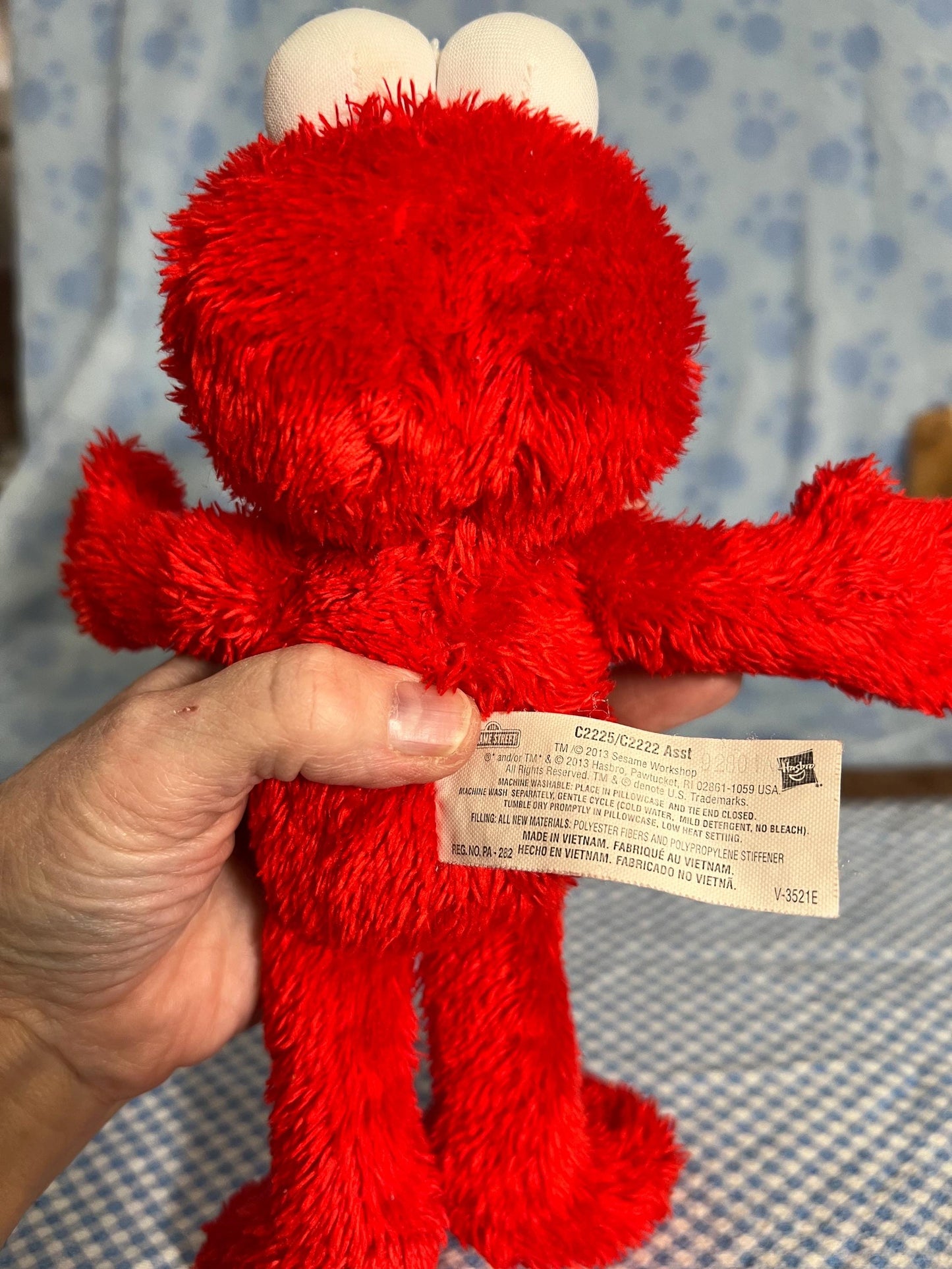 Small Hasbro Sesame Street Elmo Stuffed Animal Plush. Cloth Eyes