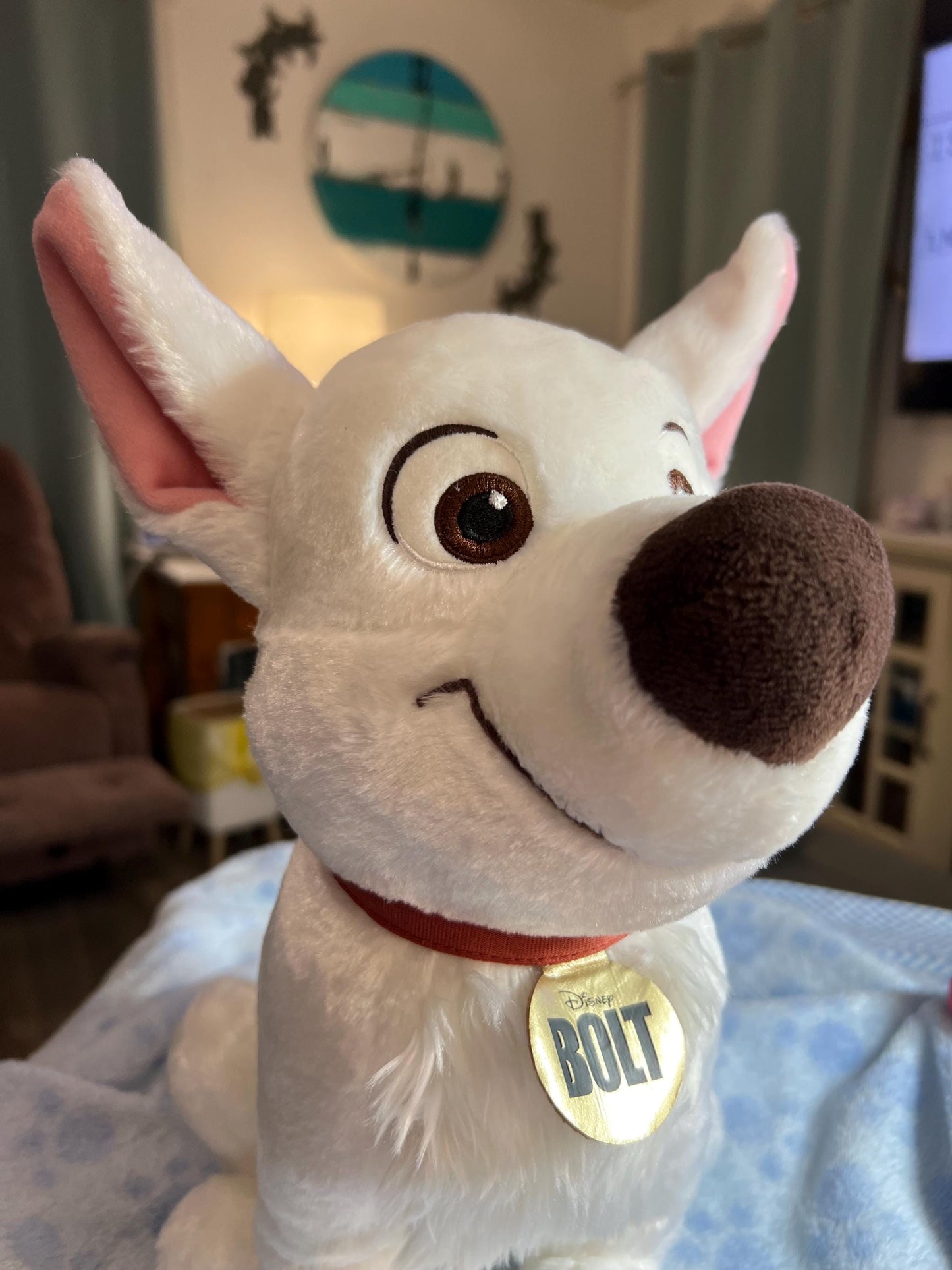 Disney Pixar Large White Bolt Dog Plush. Disney Store. Excellent Condition! 12”
